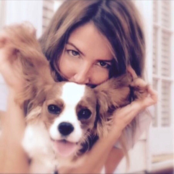 Meet your Posher, Adara designs - Picture 1 of 2